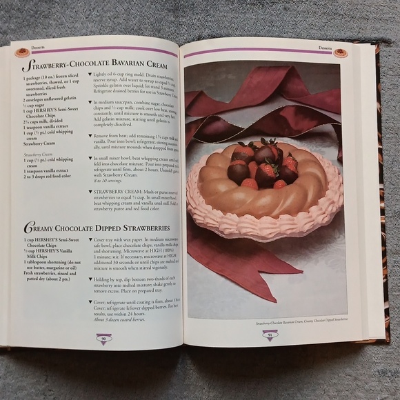 Hershey's Chocolate Lover's Cookbook, 1993, 175+ Recipes, Desserts Holid… - Picture 10 of 13